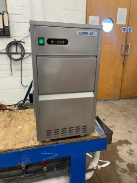 RET50422 - Cater-Ice CK2020 Automatic Commercial Bullet Ice Machine - 20kg/24hr - 5kg Bin- FRESH WATER EVERY TIME.