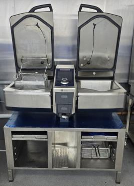 RET50754 - Rational iVario Pro 2-XS Intelligent Cooking System - 34 Litre Capacity with stand